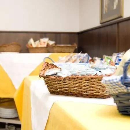 加利福尼亚酒店 酒店